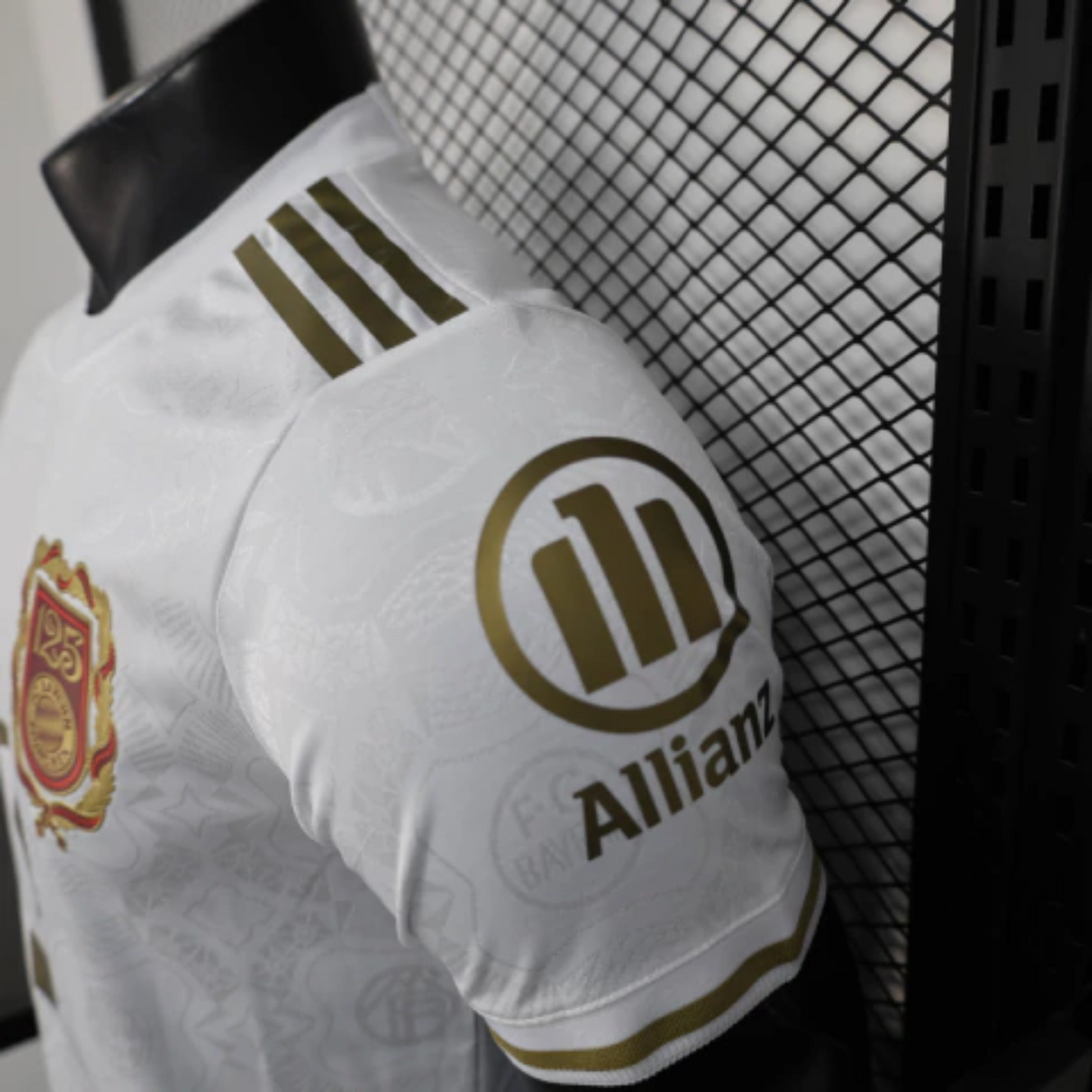 Bayern Player Verzija 125 Years Old dres - 25/26