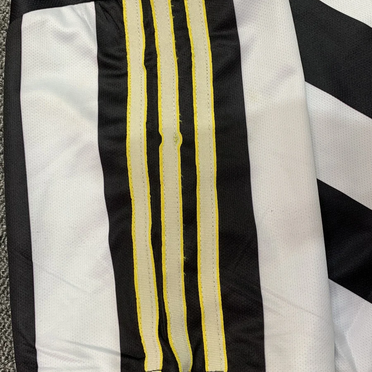 Newcastle Retro dres - 97/99