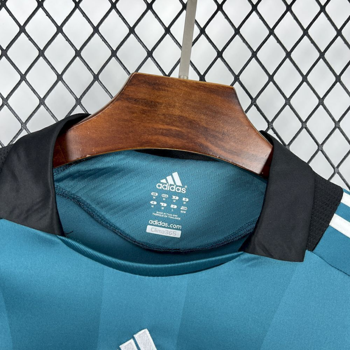 Liverpool III Dugi Rukav Retro dres - 08/09