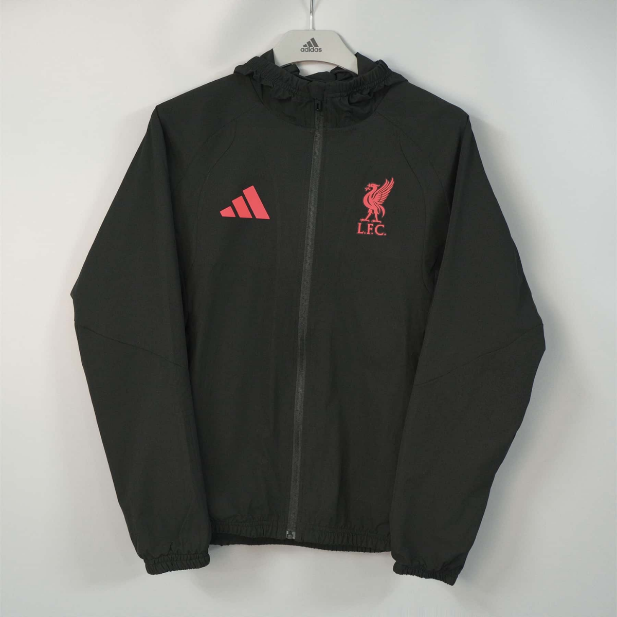 Liverpool All-Black Vjetrovka - 2026/27
