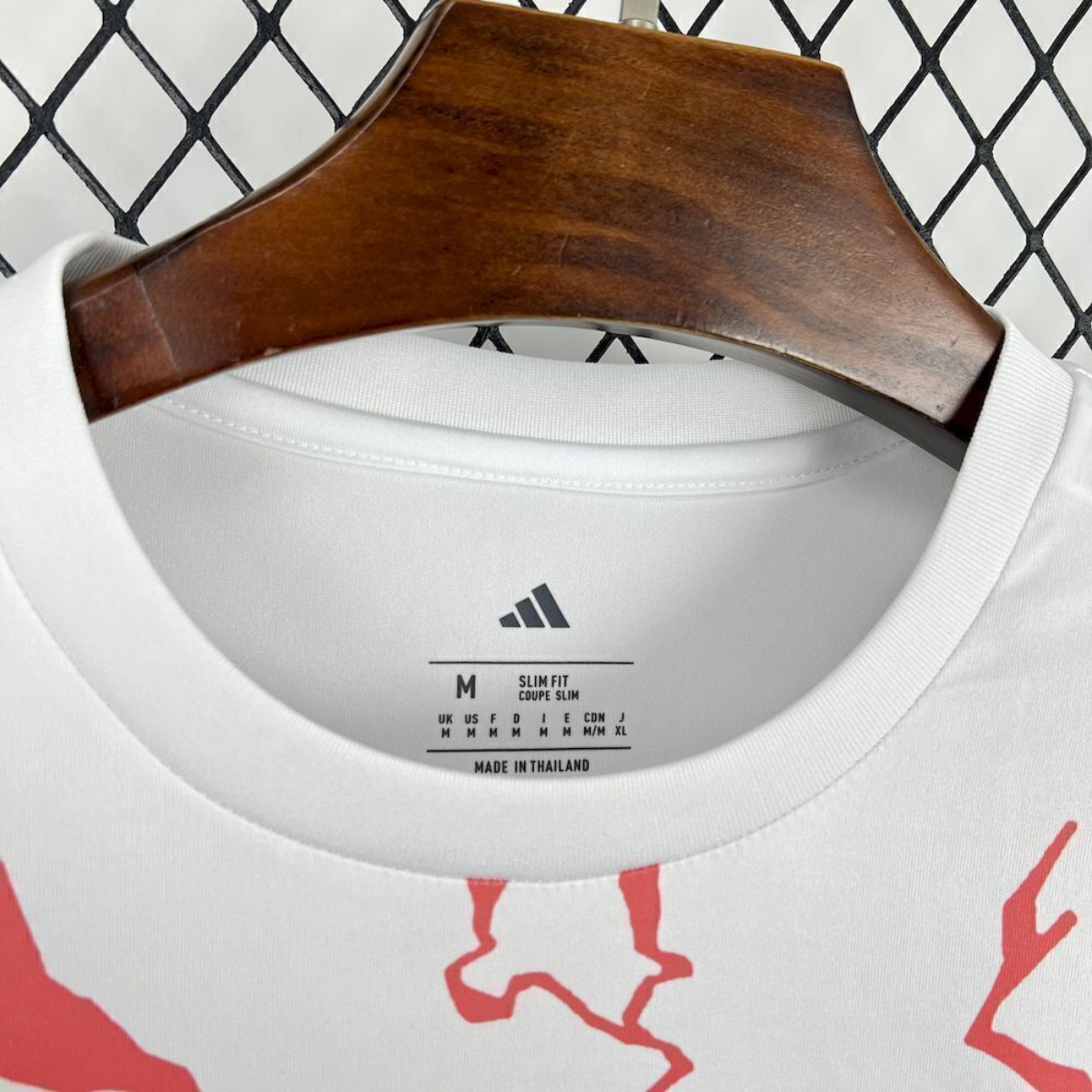 Real Madrid Pre-Match Marvel Avengers dres - 25/26