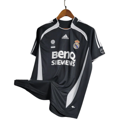 Real Madrid Retro Dres - 06/07