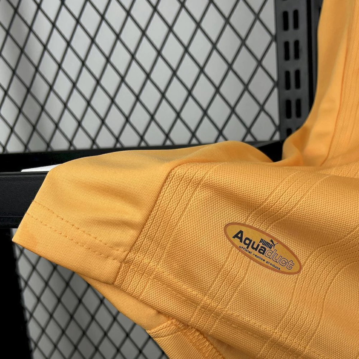 Wolverhampton Retro dres - 98/99