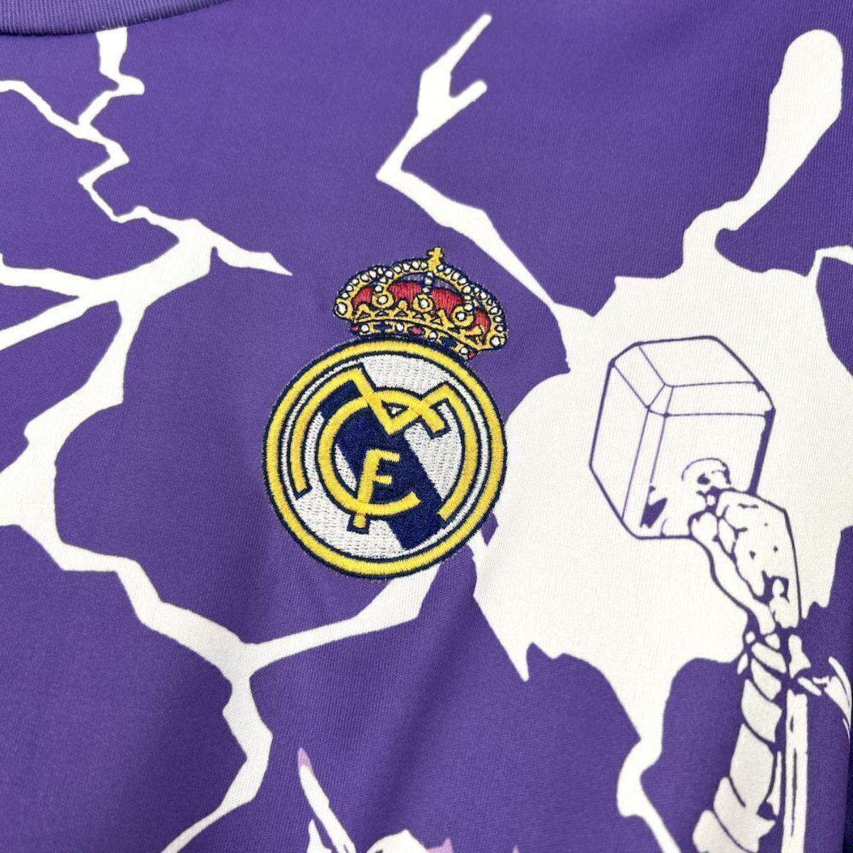 Real Madrid Pre-Match Marvel Avengers dres - 25/26