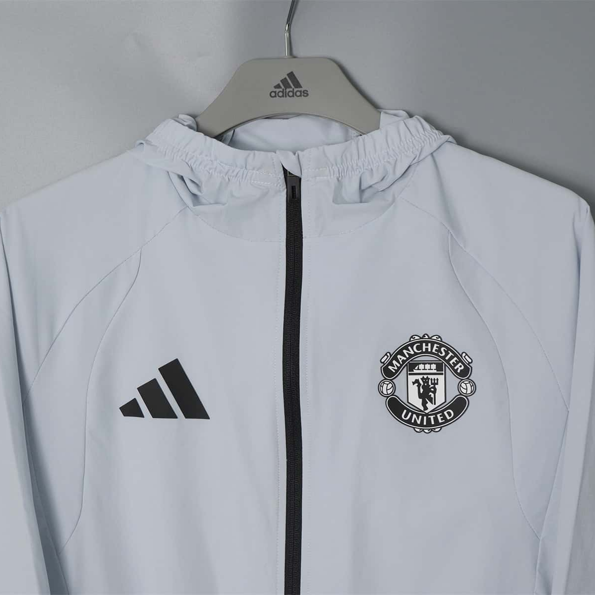 Manchester United Light Grey Vjetrovka - 2026/27