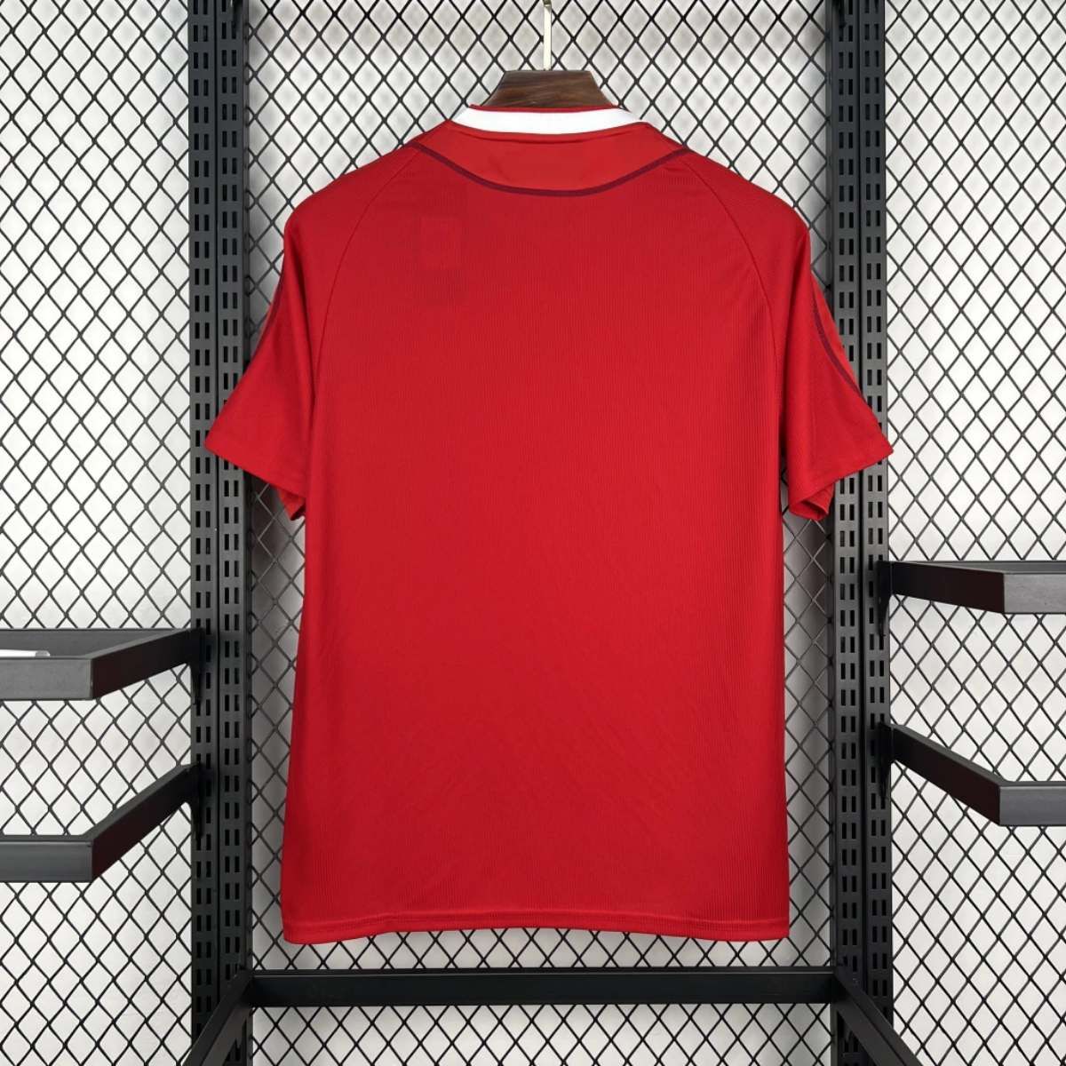 Liverpool Retro dres - 02/04